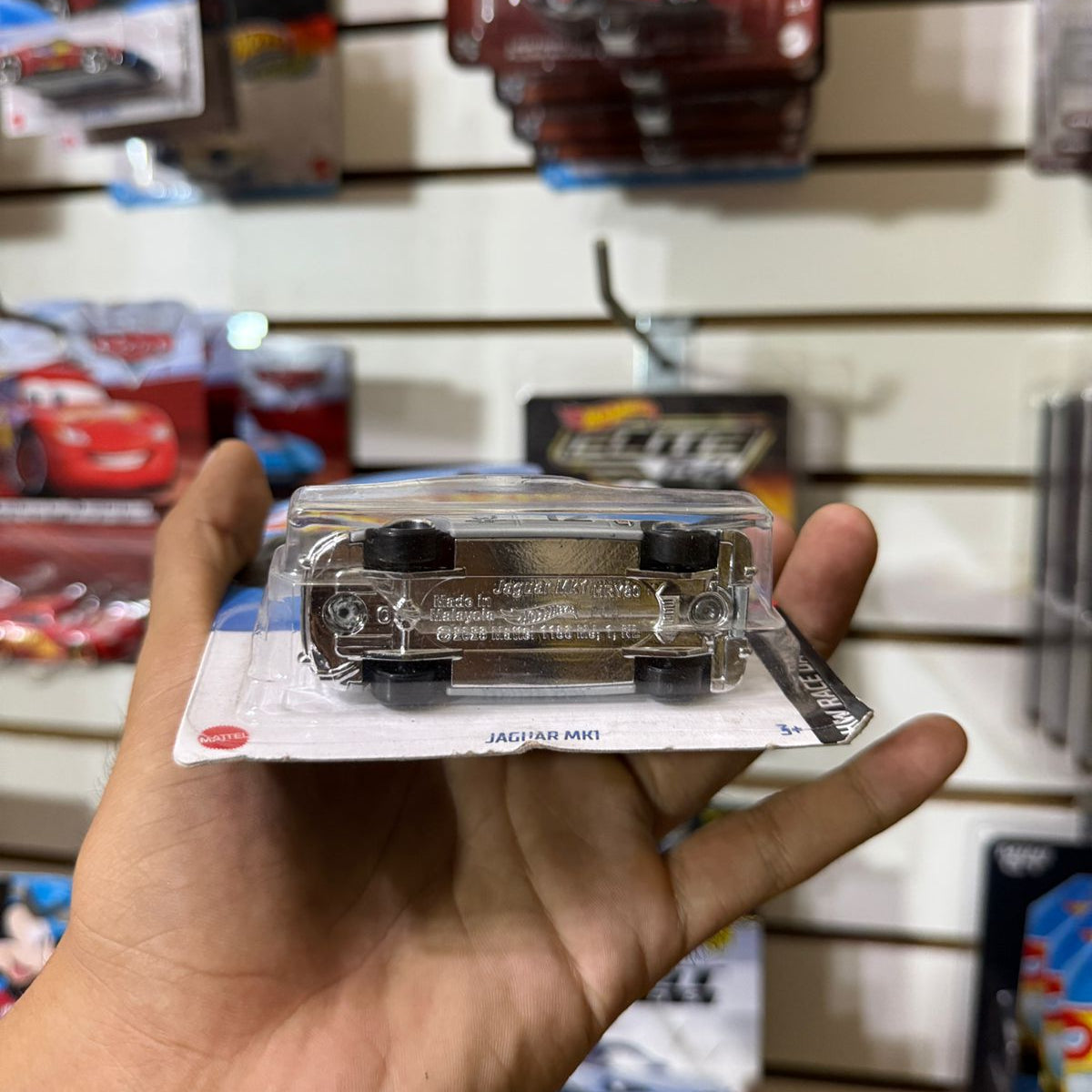 HW Básico Jaguar Mk1 - Tarjeta dañada