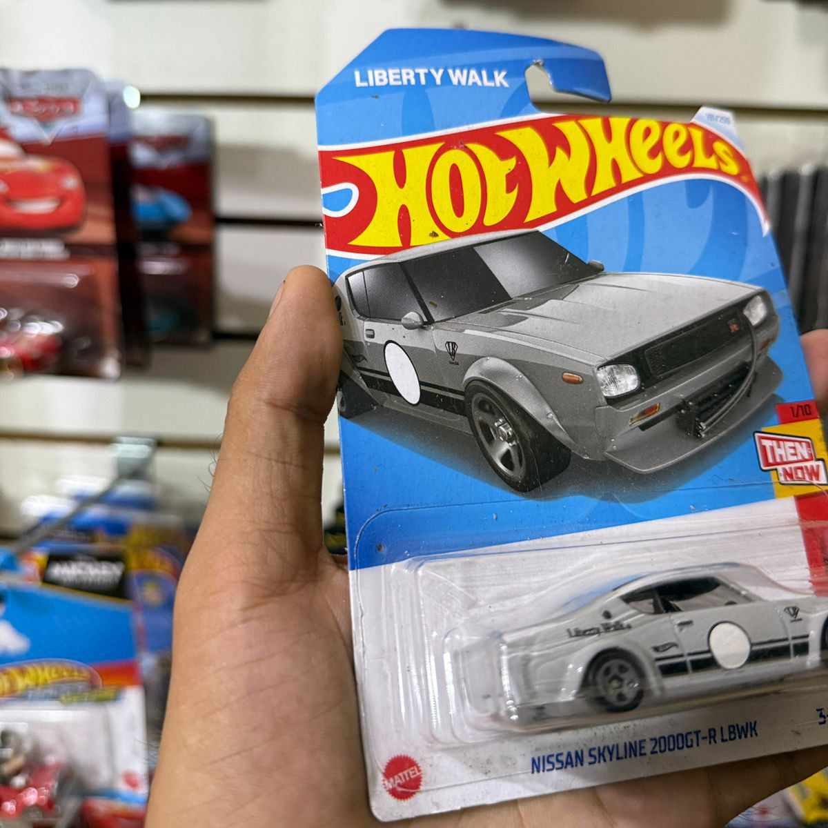 HW Básico Nissan Skyline 2000 Gt-r Lbwk - Tarjeta dañada