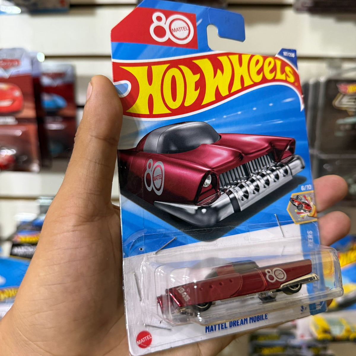 HW Básico Mattel Dream Mobile - Tarjeta dañada