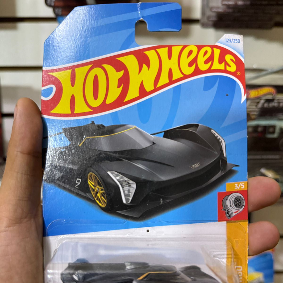 HW Básico Cadillac Project Gtp Hypercar - Tarjeta dañada