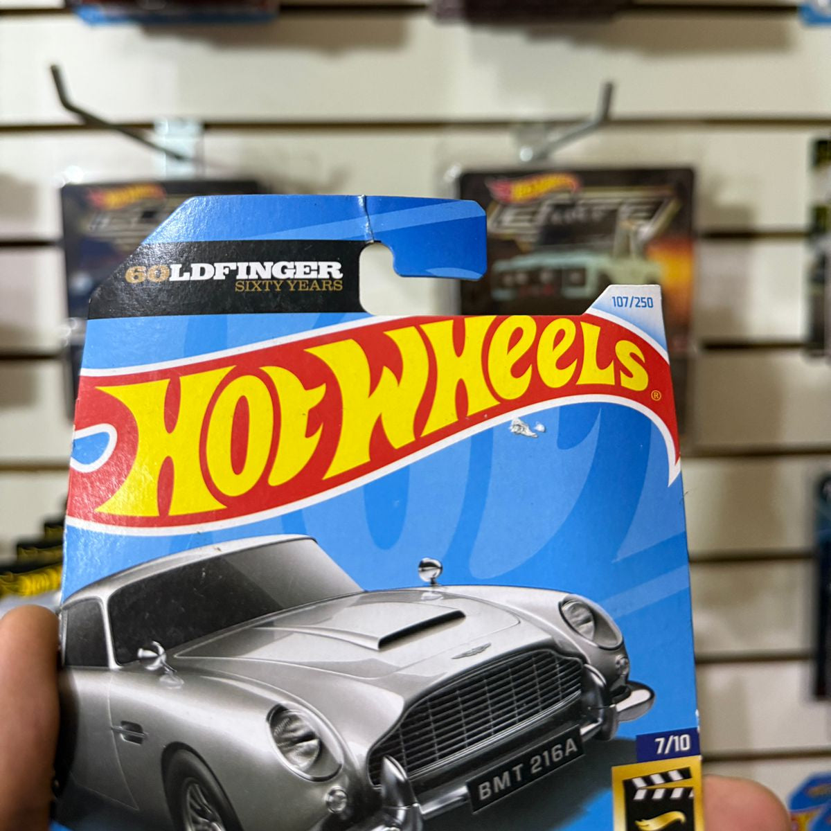 HW Básico Aston Martin 1963 Dbs - Tarjeta dañada