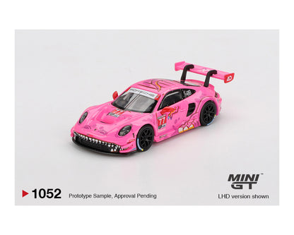 Pre-Orden Mini GT 1:64 Porsche 911 GT3 R #77 AO Racing 2024 IMSA ROAD AMERICA