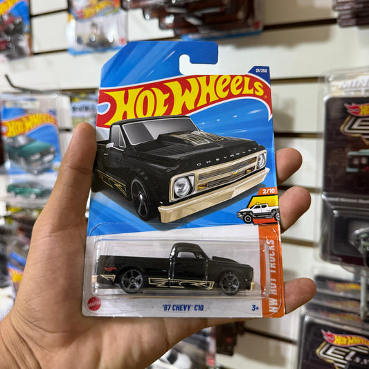 HW Básico 67' Chevy C10-Negro