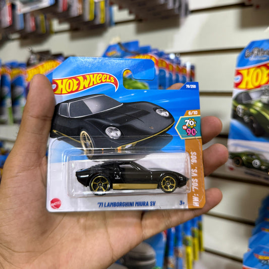 HW Básico 71' Lamborghini Miura Sv