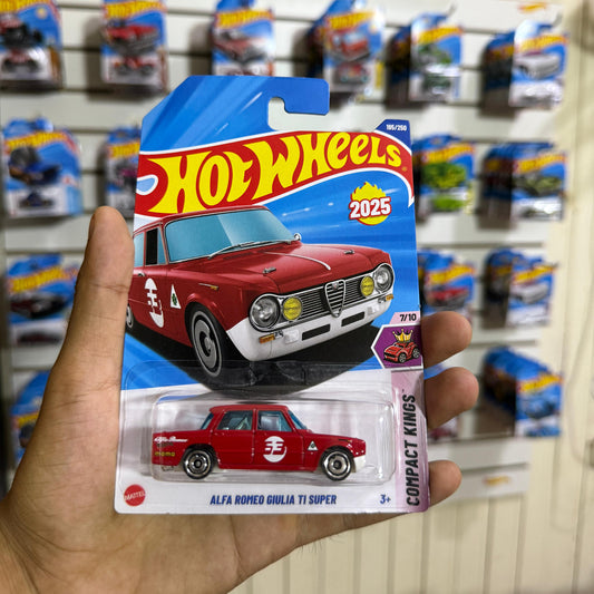 HW Básico Alfa Romeo Giulia Ti Super