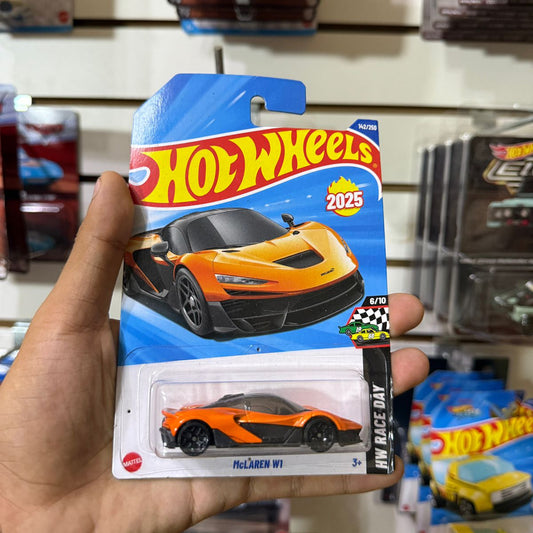 HW Básico Mclaren W1 - Tarjeta dañada