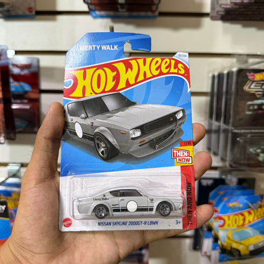HW Básico Nissan Skyline 2000 Gt-r Lbwk - Tarjeta dañada