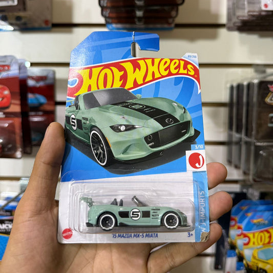 HW Básico 15' Mazda Mx5 Miata - Tarjeta dañada