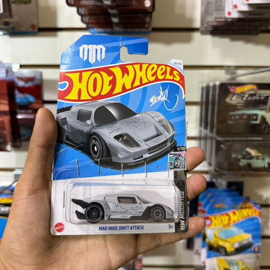 HW Básico Mad Mike Drift Attack - Tarjeta dañada