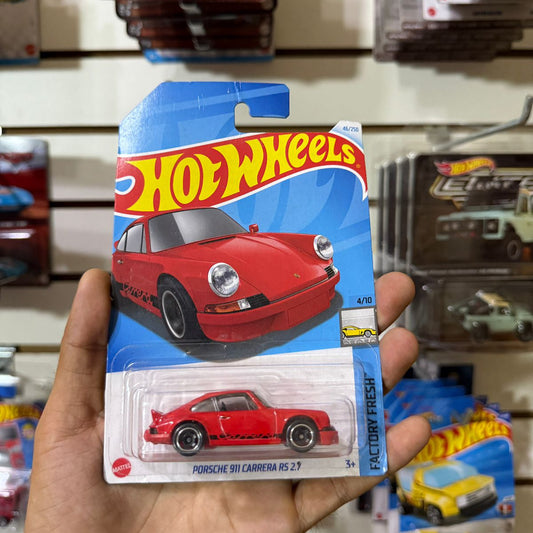 HW Básico Porsche 911 Carrera Rs 2.7 Rojo - Tarjeta dañada