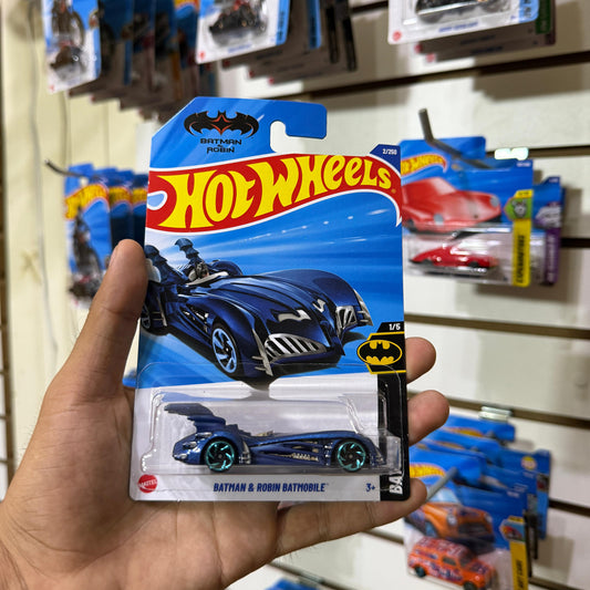 HW Básico Batman & Robin Batmobile