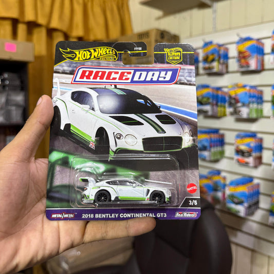 Hot Wheels 2024 Race Day 2018 Bentley Continental GT3 con llantas de goma