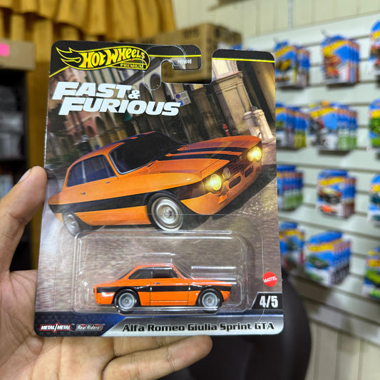 Hot Wheels 2025 Rápidos y Furiosos Alfa Romeo Giulia Sprint GTA con llantas de goma