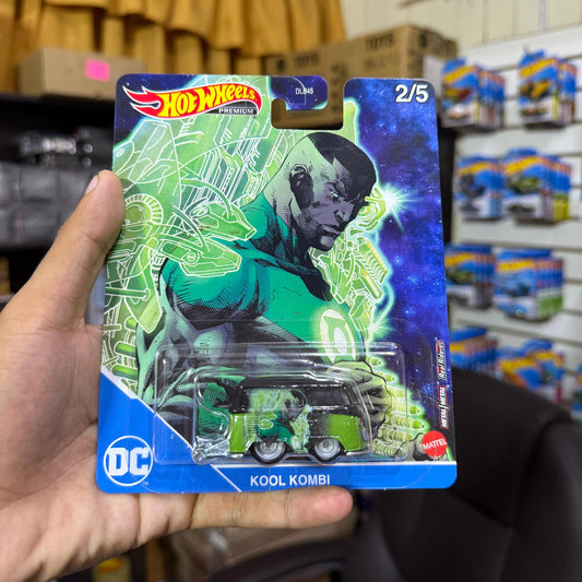 Hot Wheels 2021 Pop Culture Case M DC Comic Green Lantern VW Kool Kombi con llantas de goma